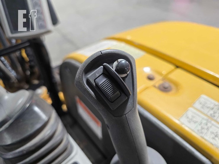2019-caterpillar-305e2-cr-image-23