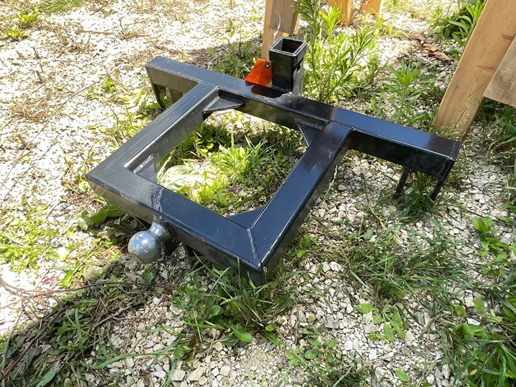 #3336-•-3-point-universal-plate-image-2