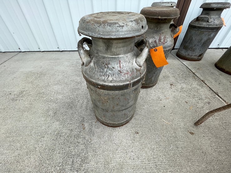#2309-•-milk-can-with-lid-image-1