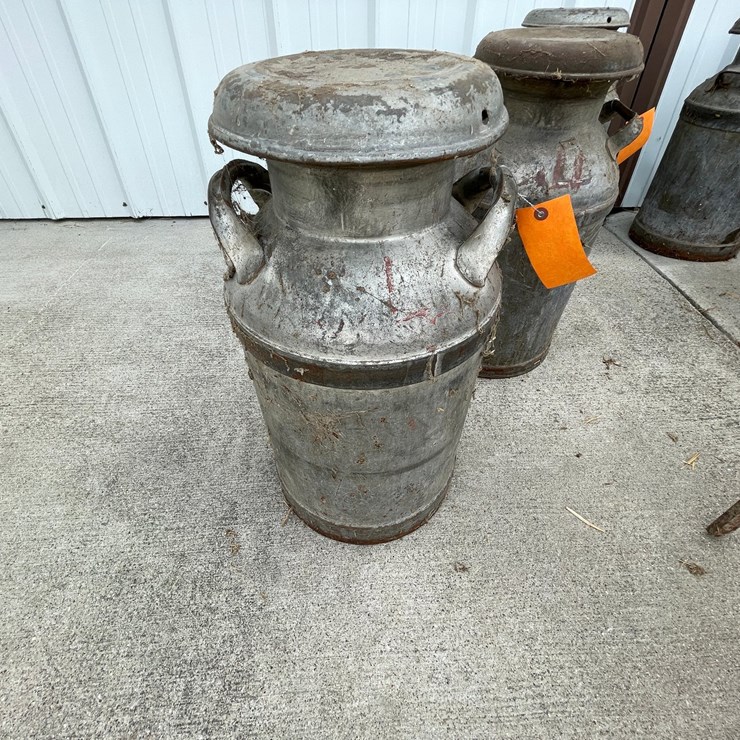 #2309 • Milk Can With Lid
