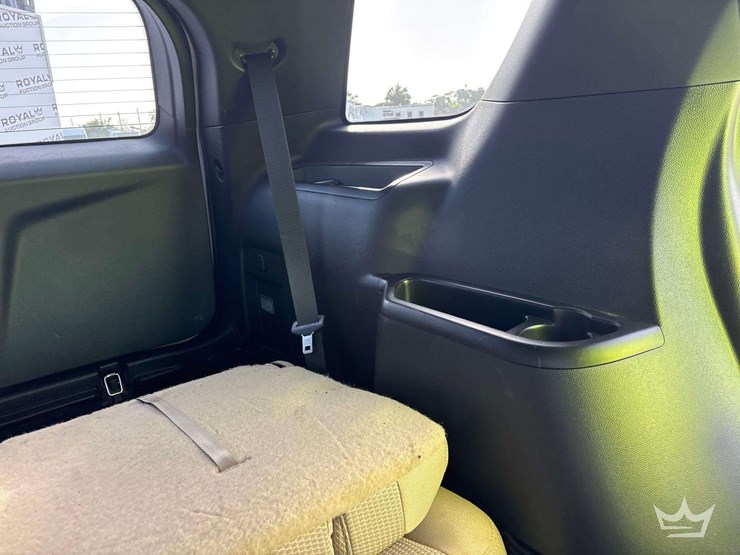 2016-ford-explorer-image-31
