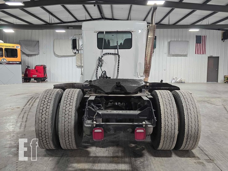 2020-kenworth-t370-image-8