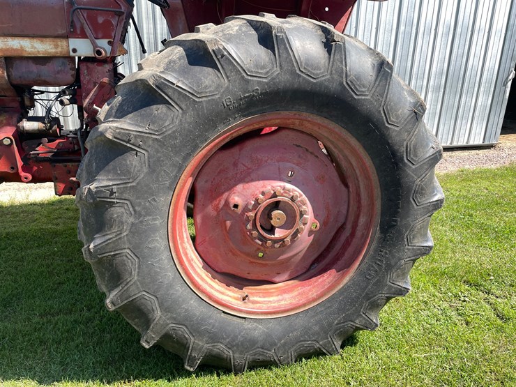 #1020-•-farmall-656-gas-tractor-(augusta,-wi)-image-20