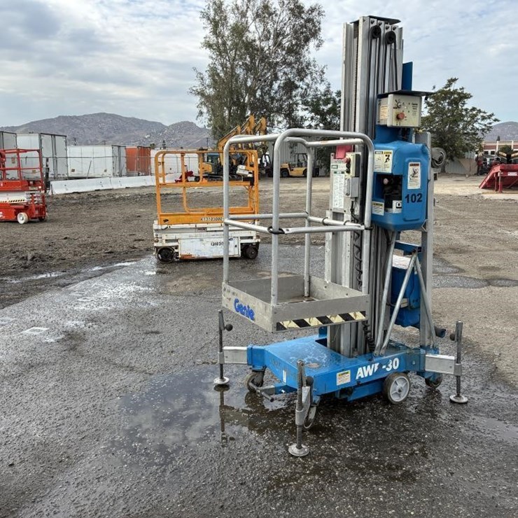 1995 Genie AMP-30 Man Lift