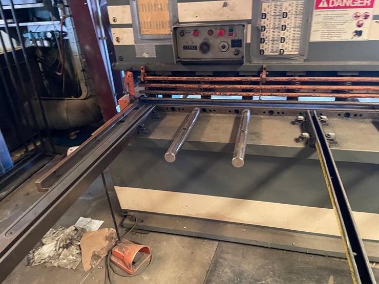 #1300-•-heller-10'-sheet-metal-shear-image-6