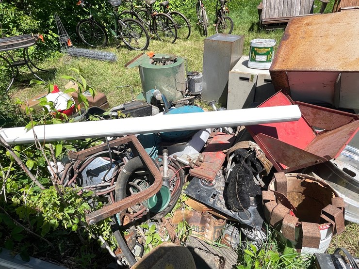 #3305-•-scrap-iron-pile-image-6