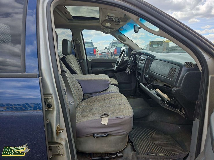 2004-dodge-ram-2500-image-17