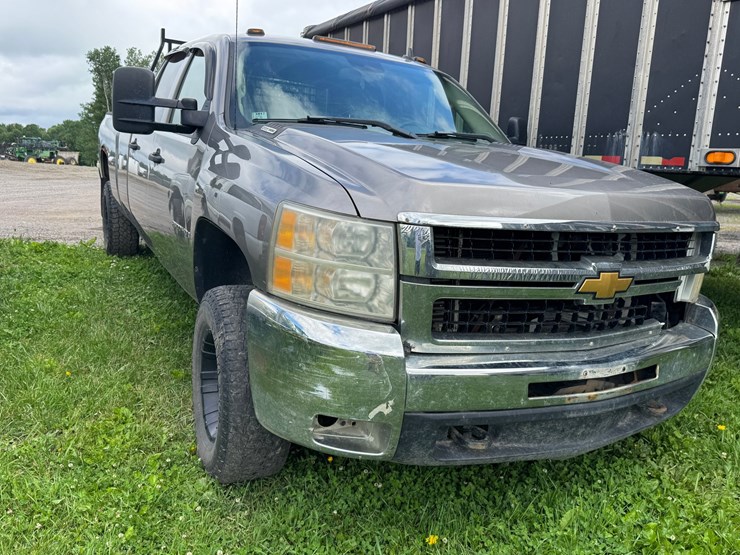 2007-chevrolet-2500-image-2