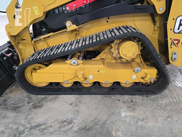 2025-caterpillar-255-image-27