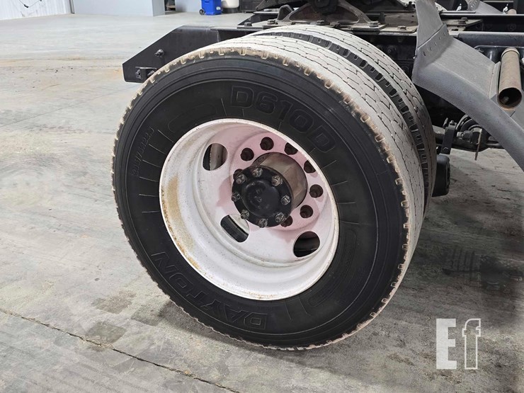 2020-kenworth-t370-image-23