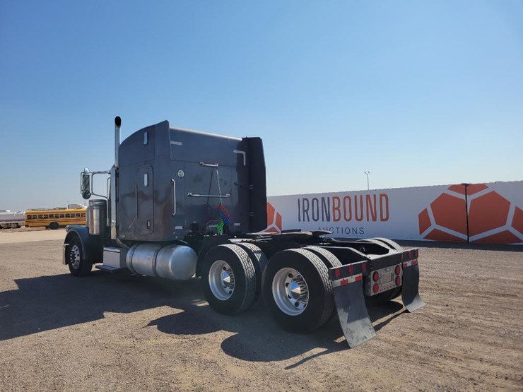 2006-peterbilt-379-image-3