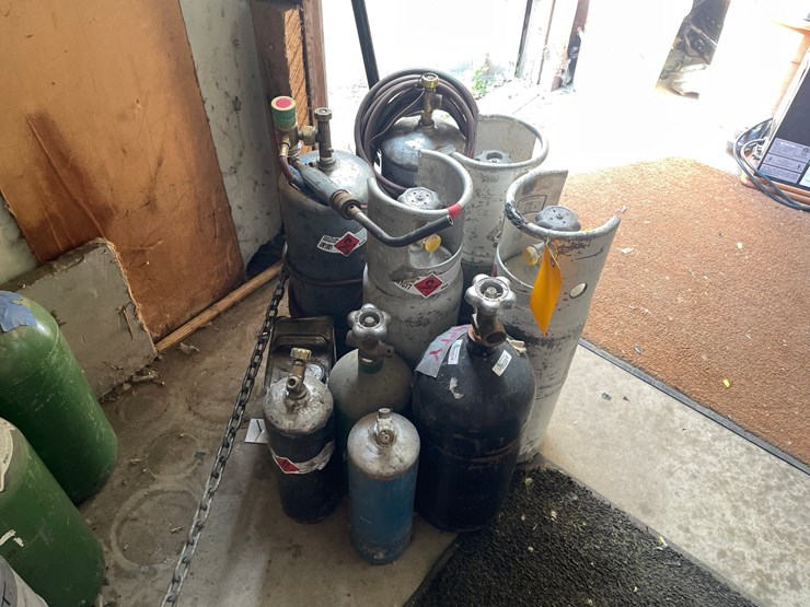 #4055-•-assorted-air-tanks-image-2