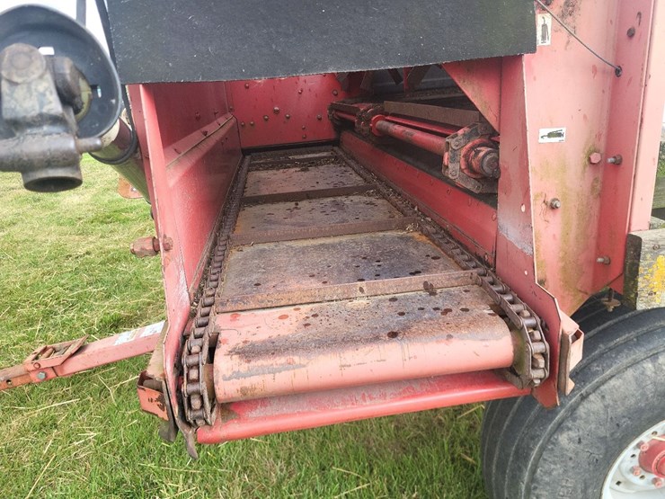 gehl-970-silage-wagon-w/gehl-tandem-axle-running-gear-image-13