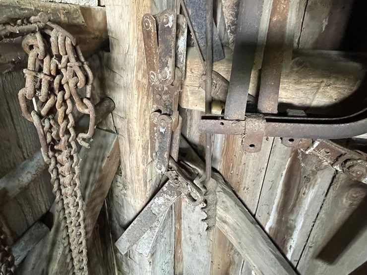 #2320-•-wall-section-of-vintage-farm-tools-image-2