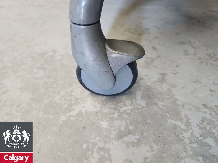 small-rolling-table-image-4