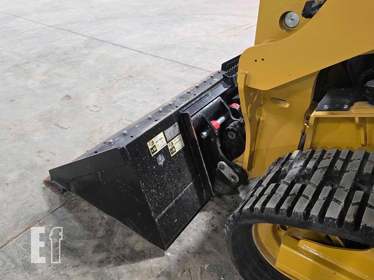 2025-caterpillar-255-image-12