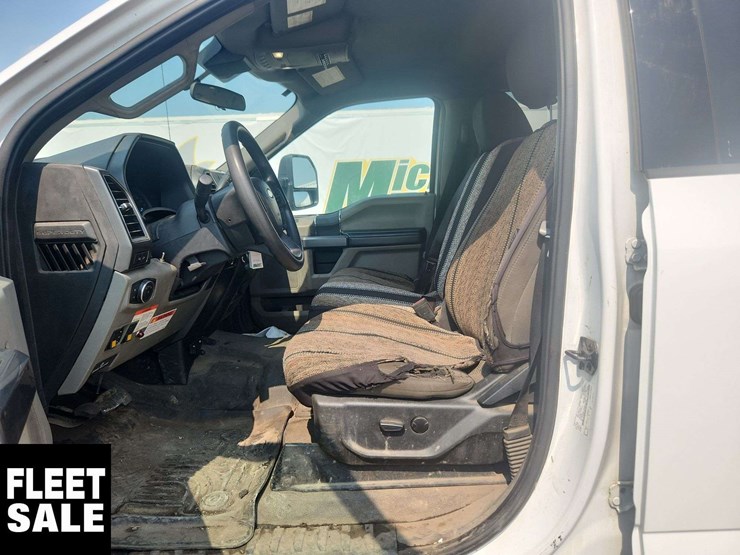 2021-ford-f550-image-14