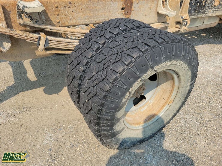 2001-gmc-sierra-3500-image-11