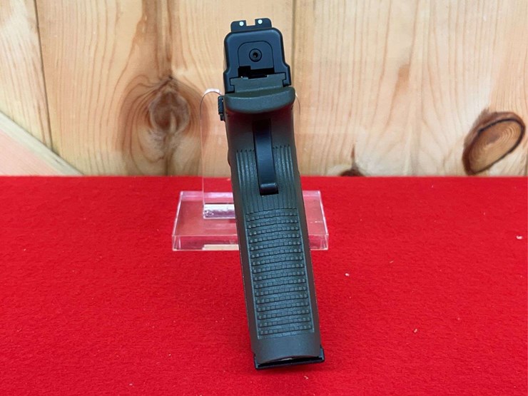 springfield-armory-model-xd-.45-acp-semiauto-pistol-image-4