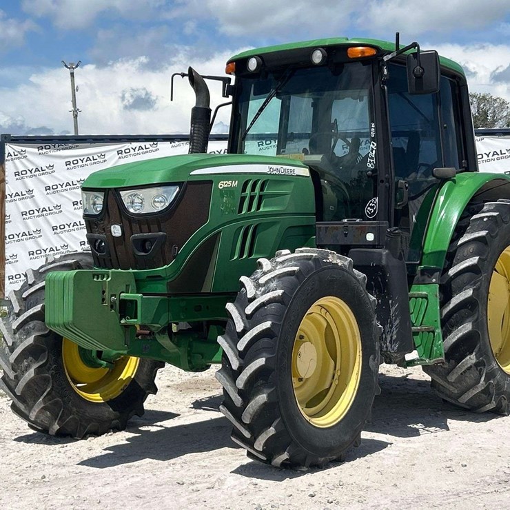 2014 JOHN DEERE 6125M
