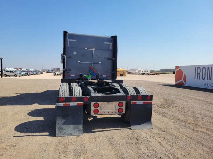 2006-peterbilt-379-image-4