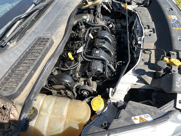 2014-ford-escape-titanium-image-45