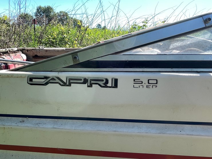 #3221-•-bayliner-capri-5.0l-boat-and-escort-trailer-(no-title)-image-9