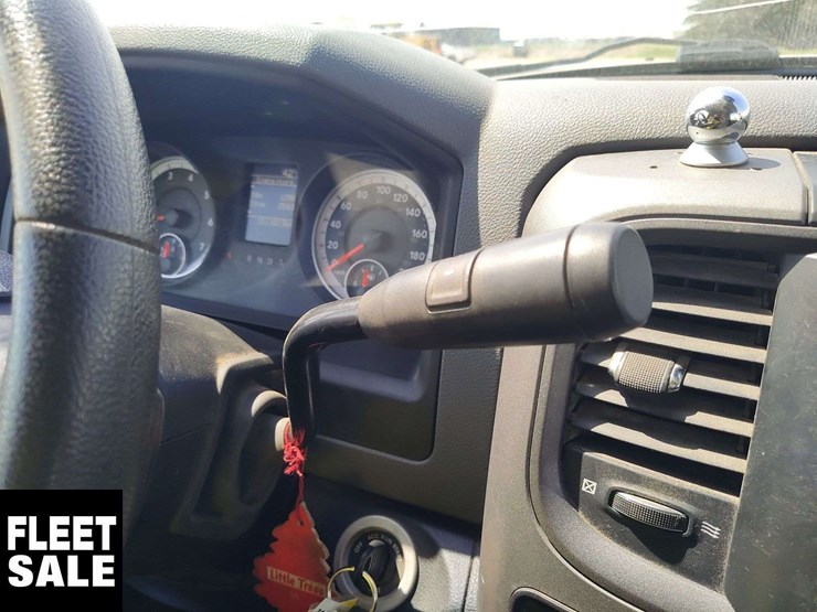 2013-dodge-3500-image-16