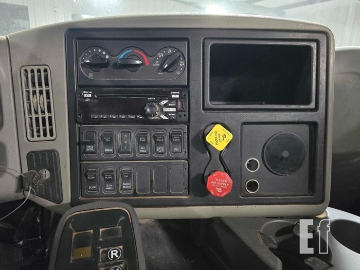 2017-international-transtar-8600-image-14