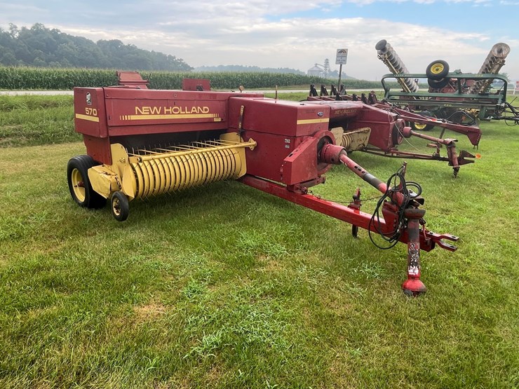 new-holland-570-image-3