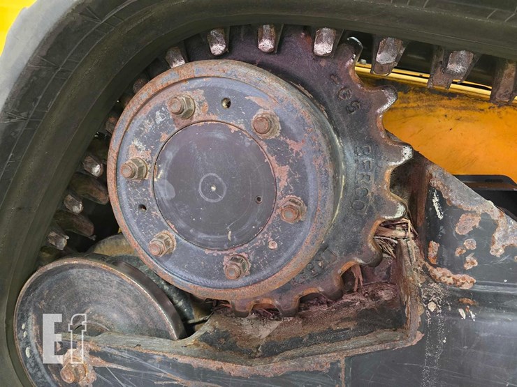2020-jcb-3ts-8t-image-29