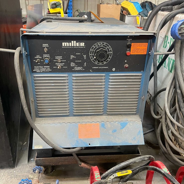 #4059 • Miller Welder