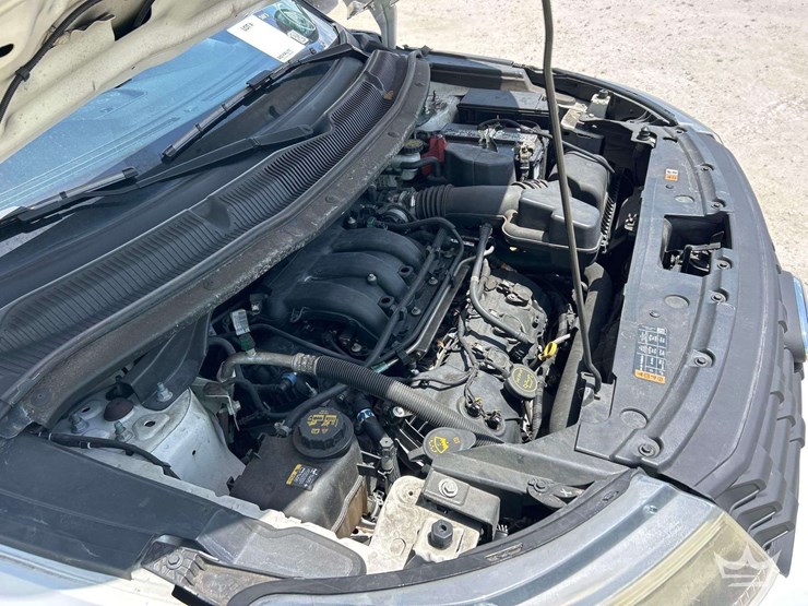 2018-ford-explorer-image-9