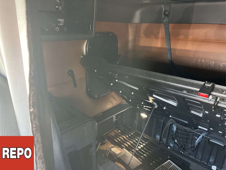 2021-freightliner-cascadia-t/a-sleeper-tractor-image-13