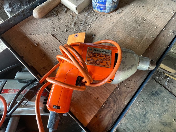 #2330-•-rolling-workbench-with-contents-image-4