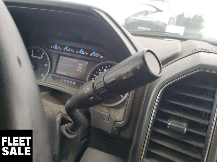 2021-ford-f550-image-21