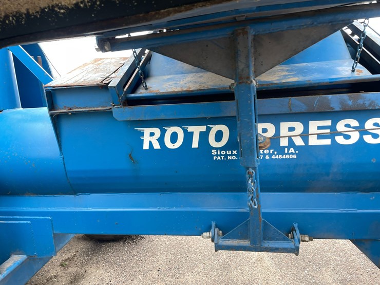 #1005-•-2008-9'-roto-press-bagger-image-11