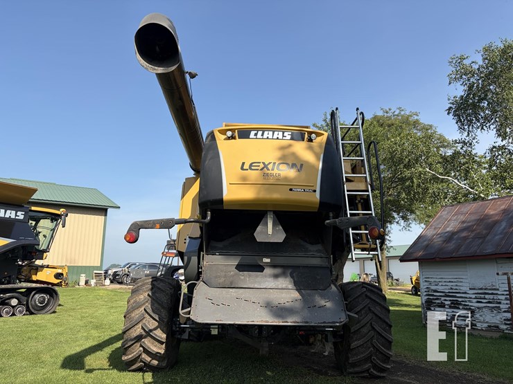 2011-claas-lexion-760-image-4