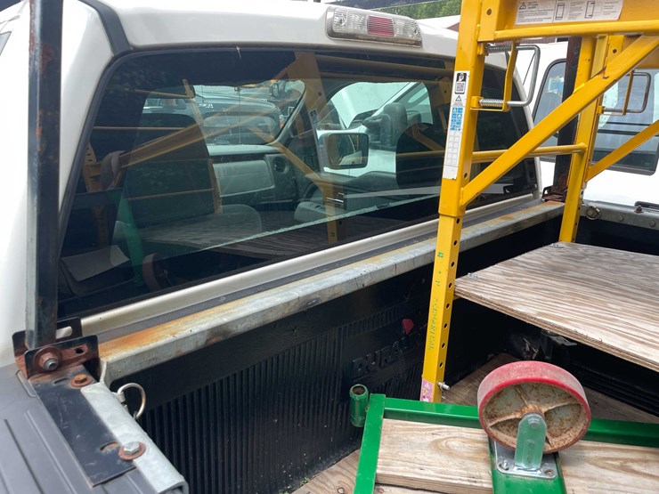 2014-ford-f150-xl-image-34
