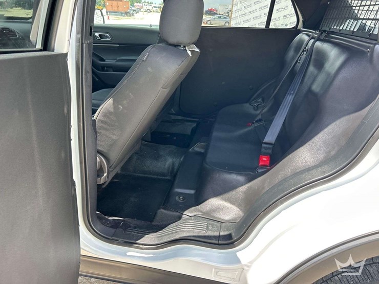 2018-ford-explorer-image-22