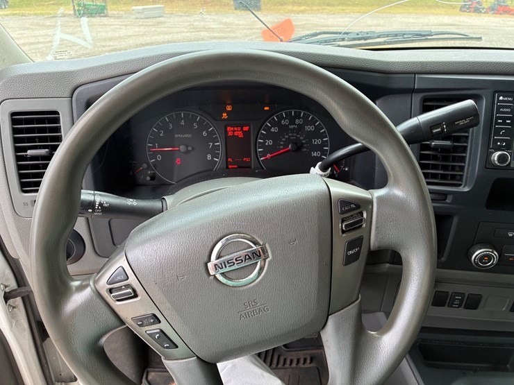 2021-nissan-nv2500-image-10