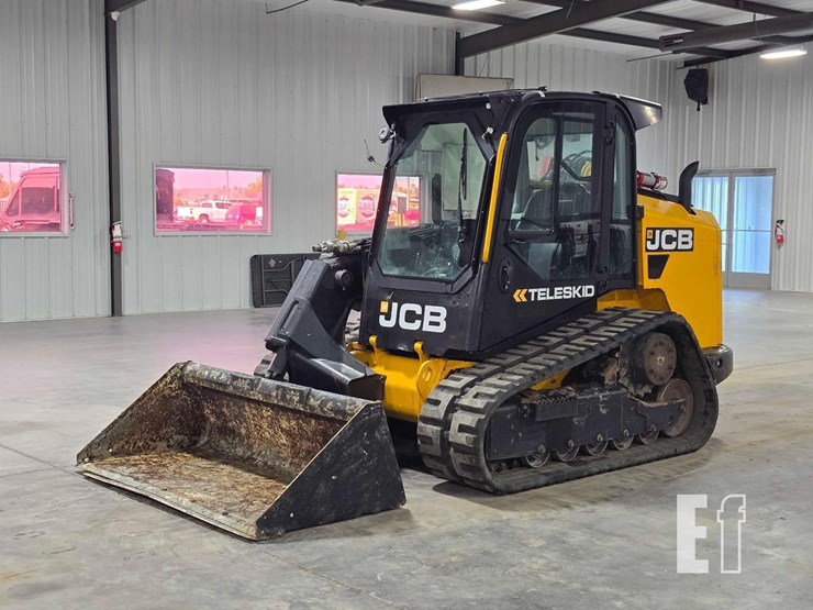 2022-jcb-3ts-8t-image-1