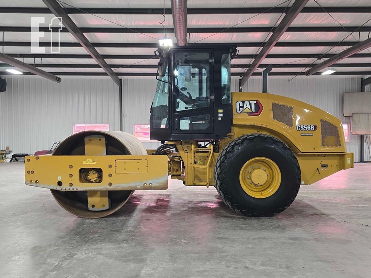 2022-caterpillar-cs56b-image-5