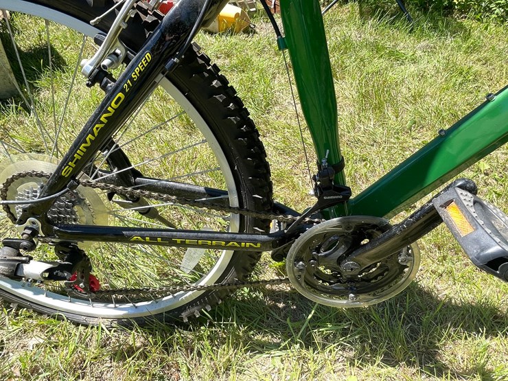 #3301-•-john-deere-aluminum-adventure-ats-bike-image-12