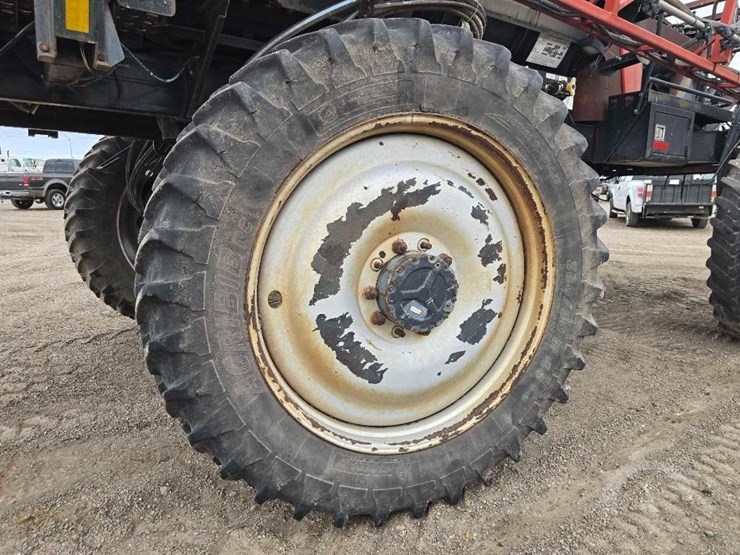 2013-case-ih-patriot-3230-image-19