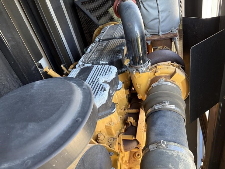 2008-caterpillar-xq400-image-9