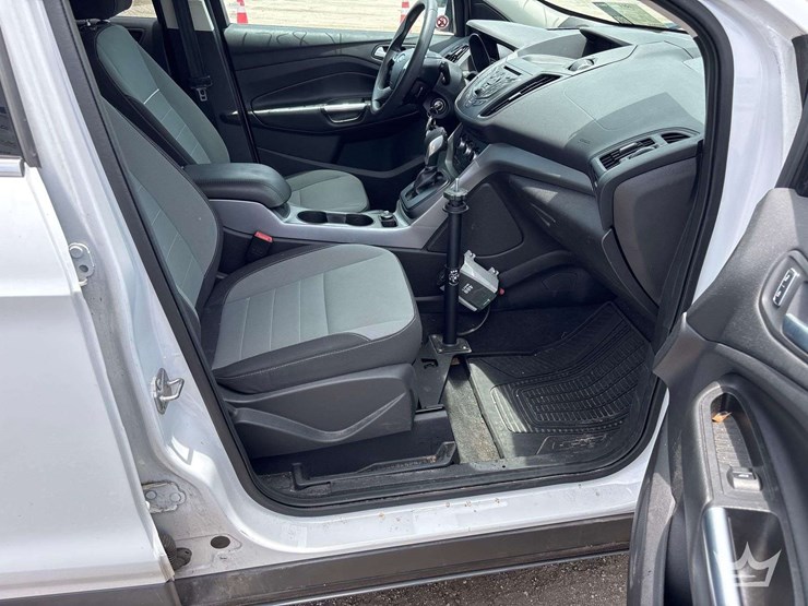 2014-ford-escape-image-18