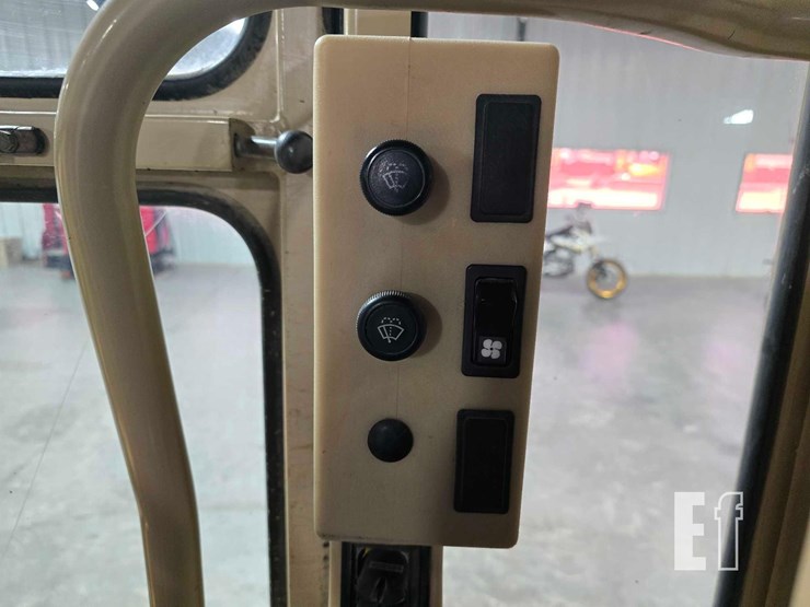2007-caterpillar-140h-image-24