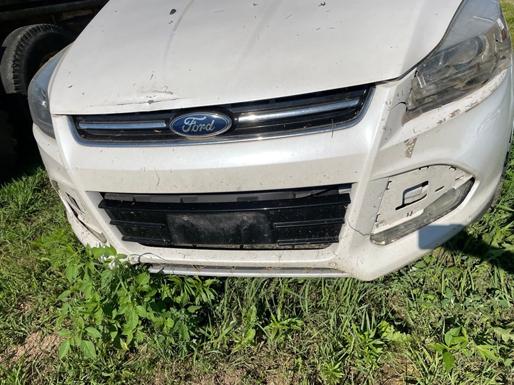 2014-ford-escape-titanium-image-12