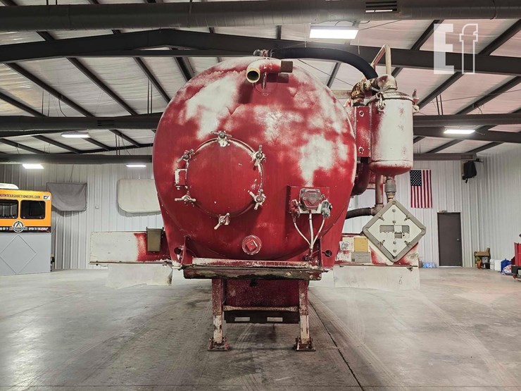 2009-troxell-tanker-image-7